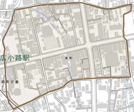 本町とその周辺の地図。町の範囲を重ねている