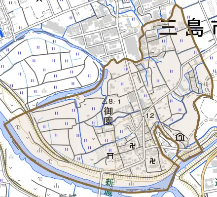 御園とその周辺の地図。町の範囲を重ねている