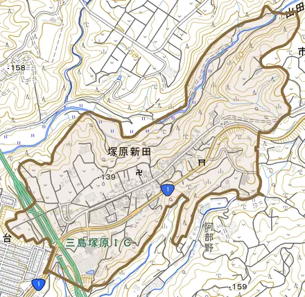 塚原新田とその周辺の地図。町の範囲を重ねている