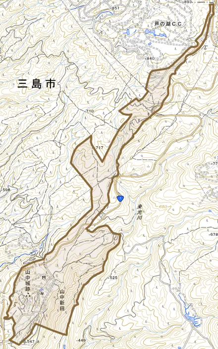 山中新田とその周辺の地図。町の範囲を重ねている
