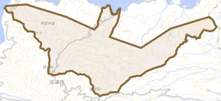 西浦古宇とその周辺の地図。町の範囲を重ねている