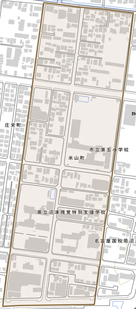 米山町とその周辺の地図。町の範囲を重ねている