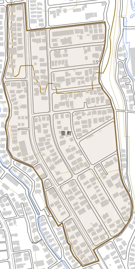 豊町とその周辺の地図。町の範囲を重ねている
