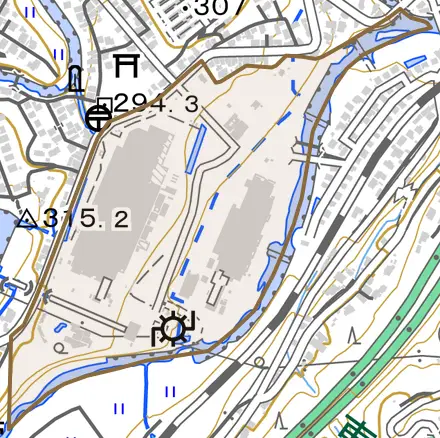 菅沼とその周辺の地図。町の範囲を重ねている
