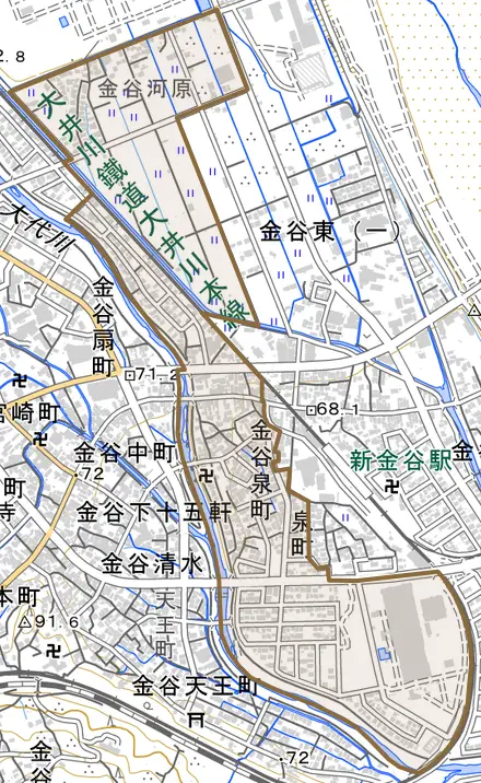 金谷泉町とその周辺の地図。町の範囲を重ねている