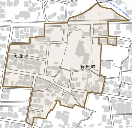 新田町とその周辺の地図。町の範囲を重ねている