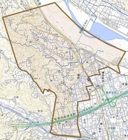 横岡とその周辺の地図。町の範囲を重ねている