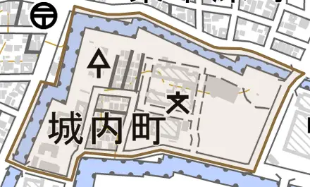城内町とその周辺の地図。町の範囲を重ねている