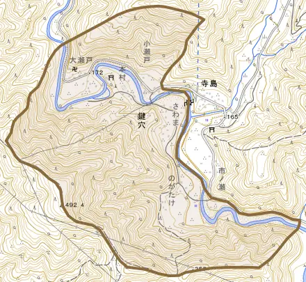 鍵穴とその周辺の地図。町の範囲を重ねている