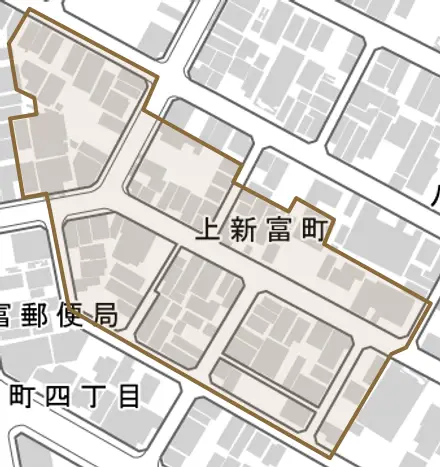 上新富町とその周辺の地図。町の範囲を重ねている