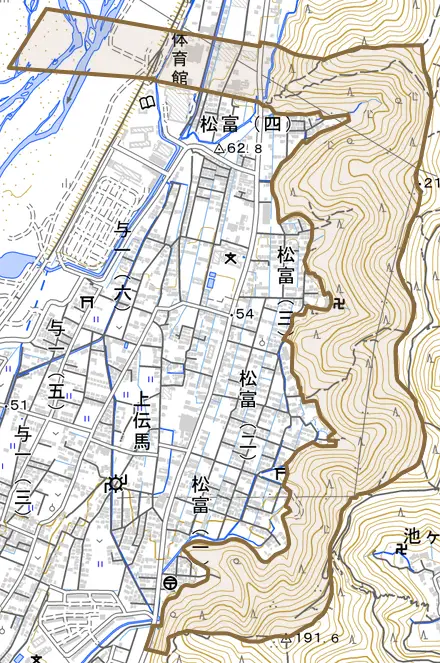 松富上組とその周辺の地図。町の範囲を重ねている