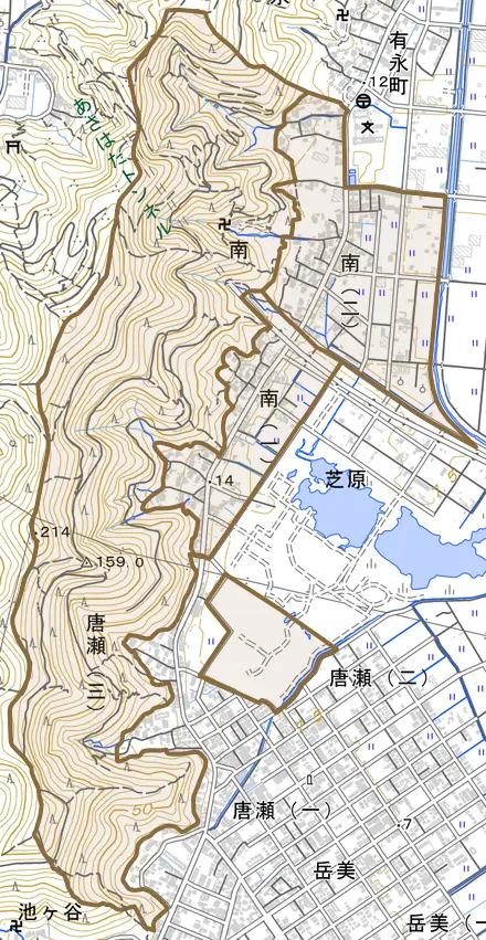 南とその周辺の地図。町の範囲を重ねている