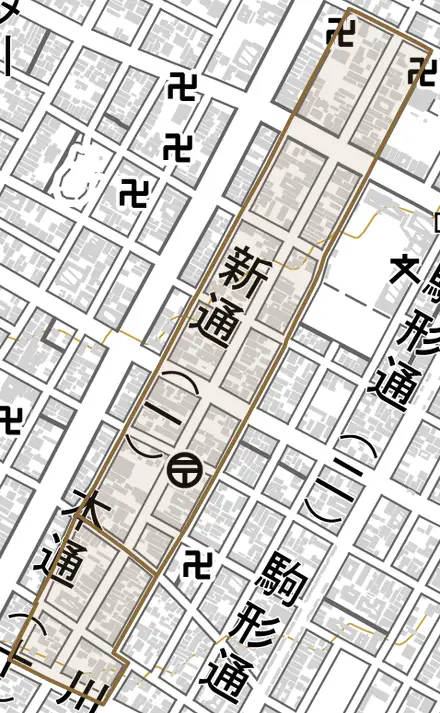新通とその周辺の地図。町の範囲を重ねている