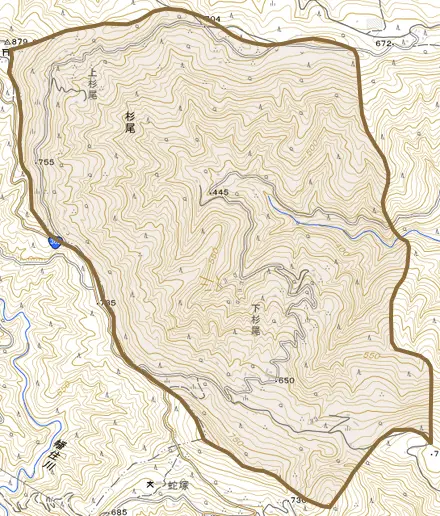 杉尾とその周辺の地図。町の範囲を重ねている