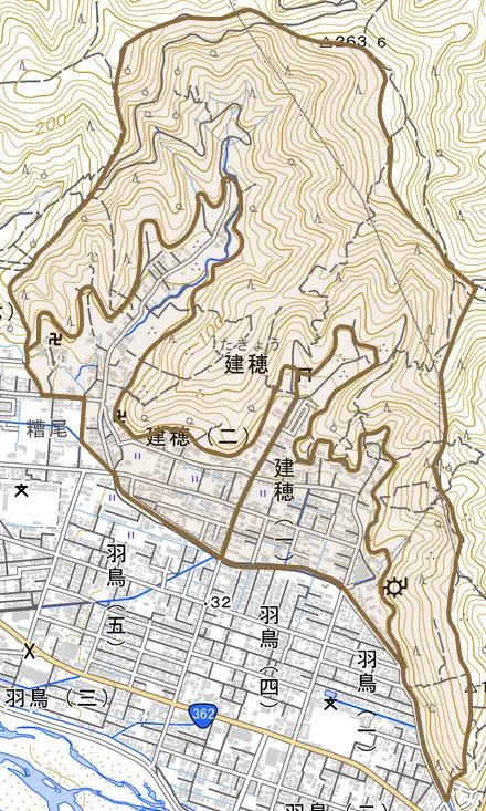 建穂とその周辺の地図。町の範囲を重ねている