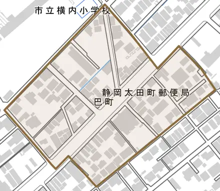 巴町とその周辺の地図。町の範囲を重ねている