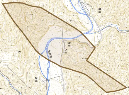 蕨野とその周辺の地図。町の範囲を重ねている