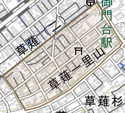 草薙一里山とその周辺の地図。町の範囲を重ねている