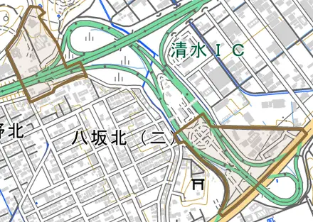 八坂町とその周辺の地図。町の範囲を重ねている