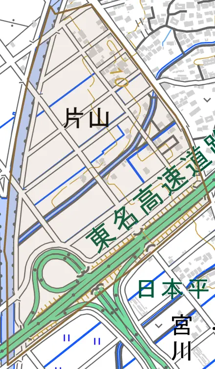 片山とその周辺の地図。町の範囲を重ねている