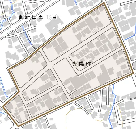 光陽町とその周辺の地図。町の範囲を重ねている