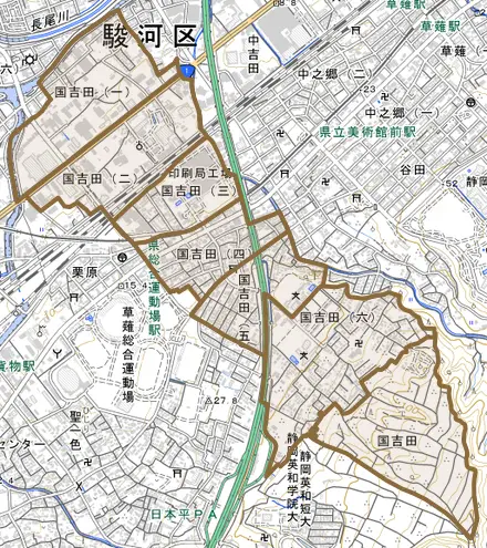 国吉田とその周辺の地図。町の範囲を重ねている