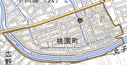桃園町とその周辺の地図。町の範囲を重ねている