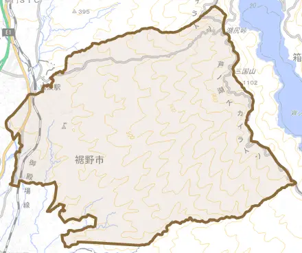 深良とその周辺の地図。町の範囲を重ねている