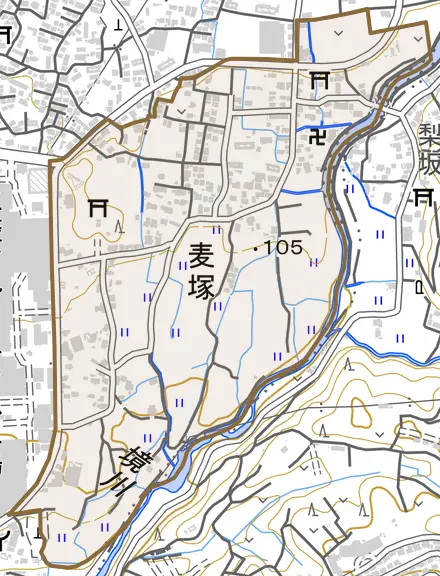 麦塚とその周辺の地図。町の範囲を重ねている
