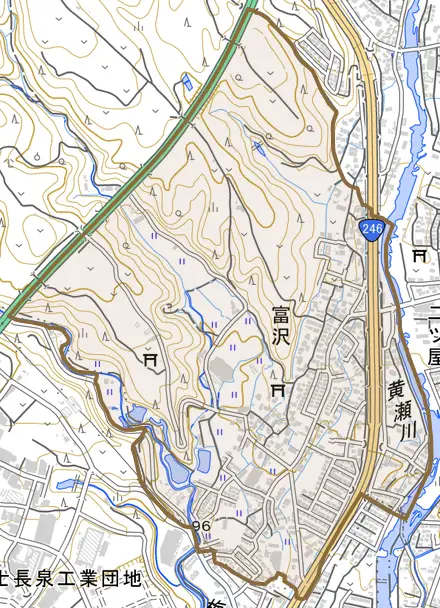 富沢とその周辺の地図。町の範囲を重ねている