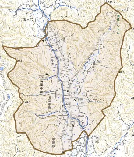 名草中町とその周辺の地図。町の範囲を重ねている