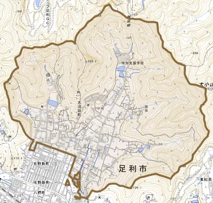 大沼田町とその周辺の地図。町の範囲を重ねている