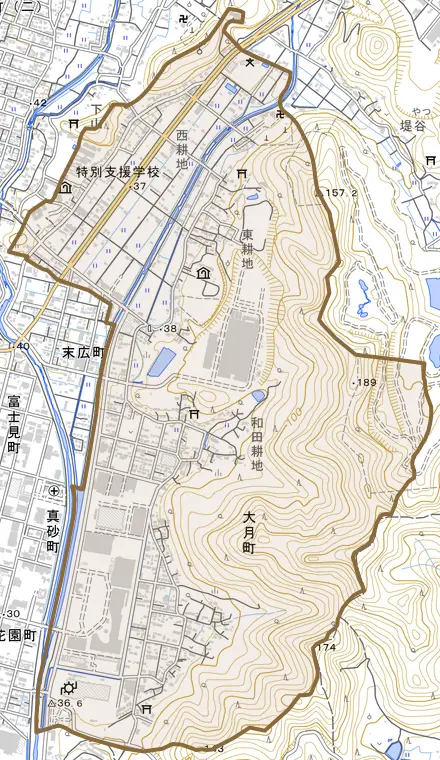 大月町とその周辺の地図。町の範囲を重ねている
