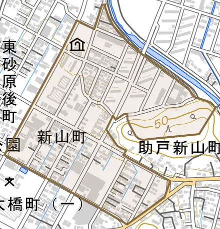 新山町とその周辺の地図。町の範囲を重ねている