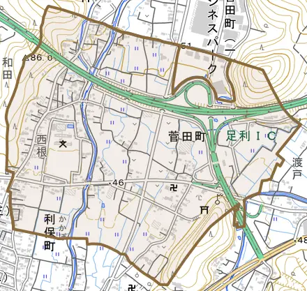 菅田町とその周辺の地図。町の範囲を重ねている