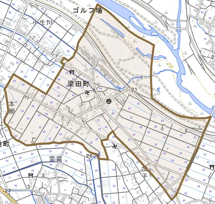 梁田町とその周辺の地図。町の範囲を重ねている