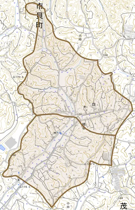 大字続谷とその周辺の地図。町の範囲を重ねている