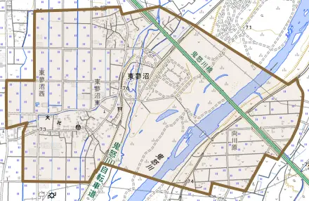 大字東蓼沼とその周辺の地図。町の範囲を重ねている