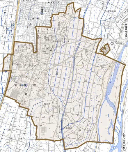 大字上三川とその周辺の地図。町の範囲を重ねている