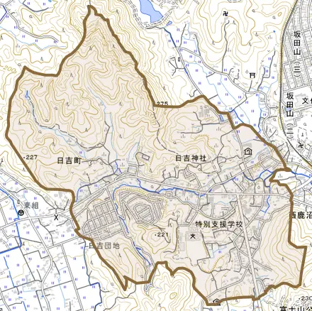 日吉町とその周辺の地図。町の範囲を重ねている
