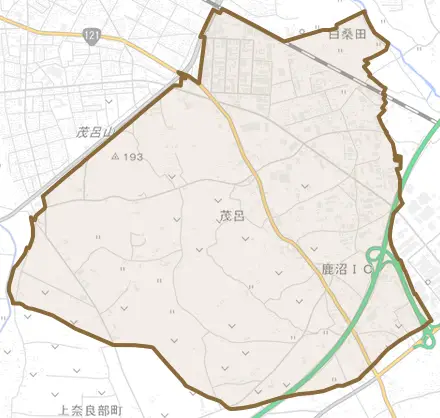 茂呂とその周辺の地図。町の範囲を重ねている