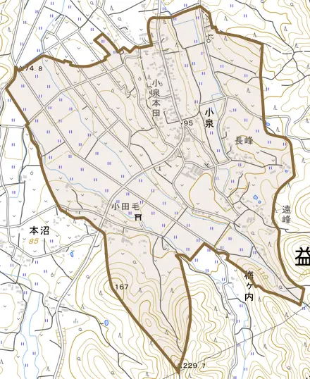 大字小泉とその周辺の地図。町の範囲を重ねている
