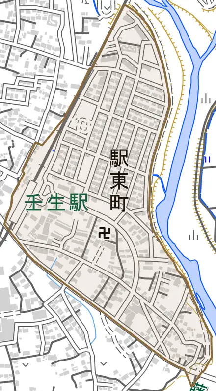 駅東町とその周辺の地図。町の範囲を重ねている
