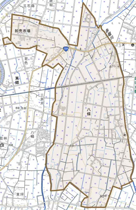 八條とその周辺の地図。町の範囲を重ねている