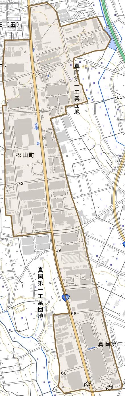 松山町とその周辺の地図。町の範囲を重ねている