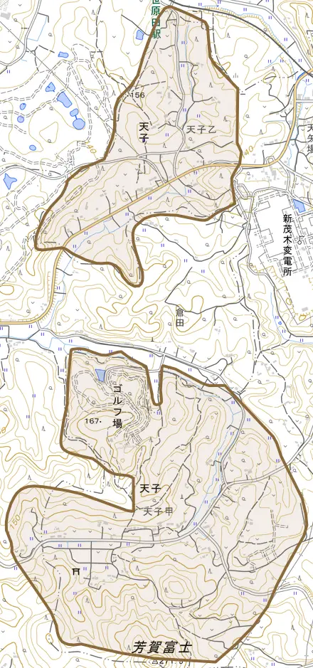 大字天子とその周辺の地図。町の範囲を重ねている