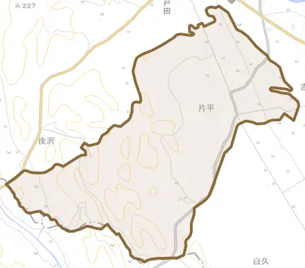 片平とその周辺の地図。町の範囲を重ねている
