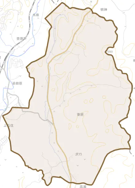 大字寄居とその周辺の地図。町の範囲を重ねている