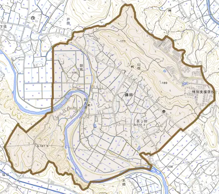藤田とその周辺の地図。町の範囲を重ねている