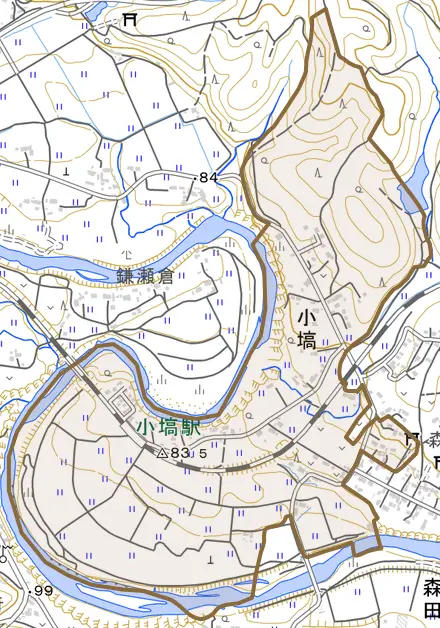 小塙とその周辺の地図。町の範囲を重ねている
